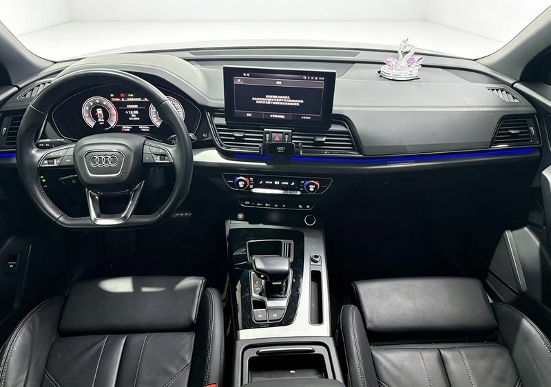 Audi Q5L Sportback, 2022 — фото 7 из 10