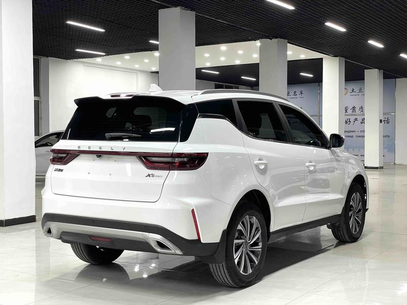 Geely Vision X6, 2022 — фото 6 из 12