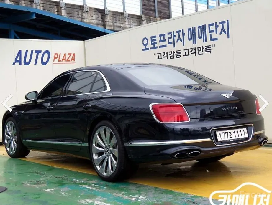 Bentley Flying Spur, 2022 — фото 3 из 12