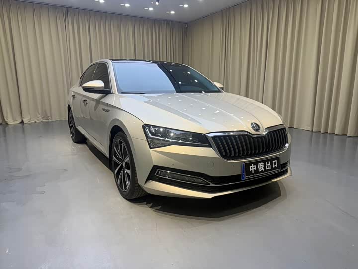 Skoda Superb, 2023 — фото 3 из 9