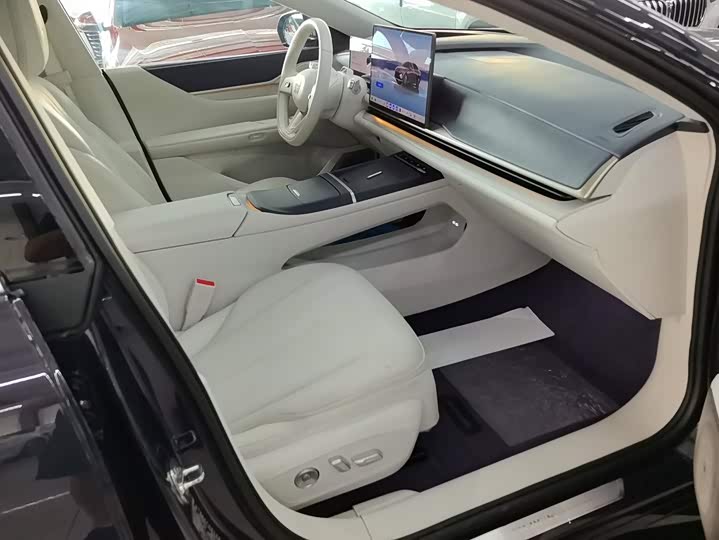 Buick Electra L7, 2025 — фото 8 из 9