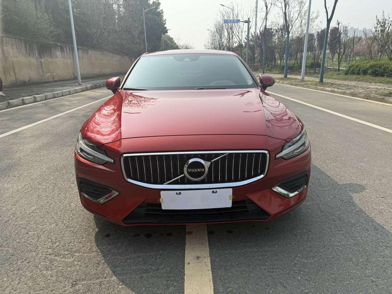 Volvo S60, 2021 — фото 2 из 11