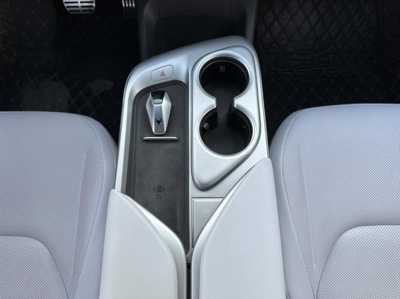 BAIC Arcfox Alpha T5, 2024 — фото 9 из 12
