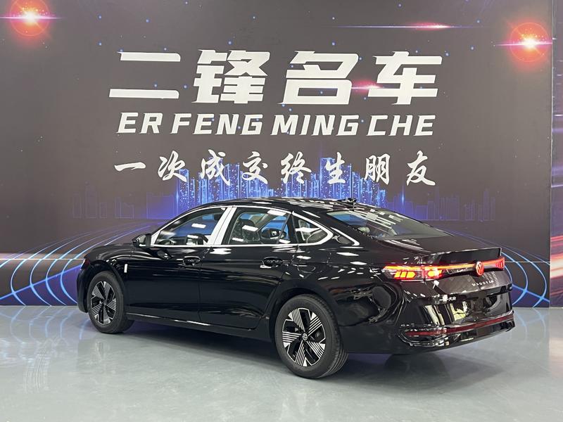 Volkswagen Magotan GTE Hybrid, 2026 — фото 4 из 10