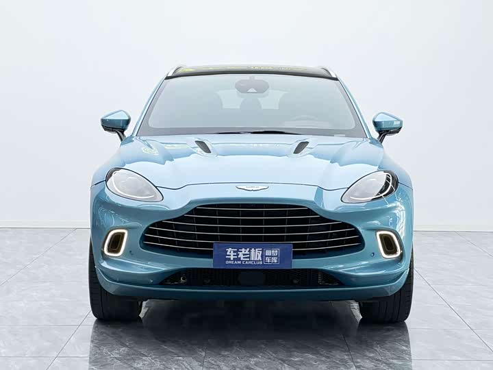 Aston Martin DBX, 2022 — фото 2 из 9