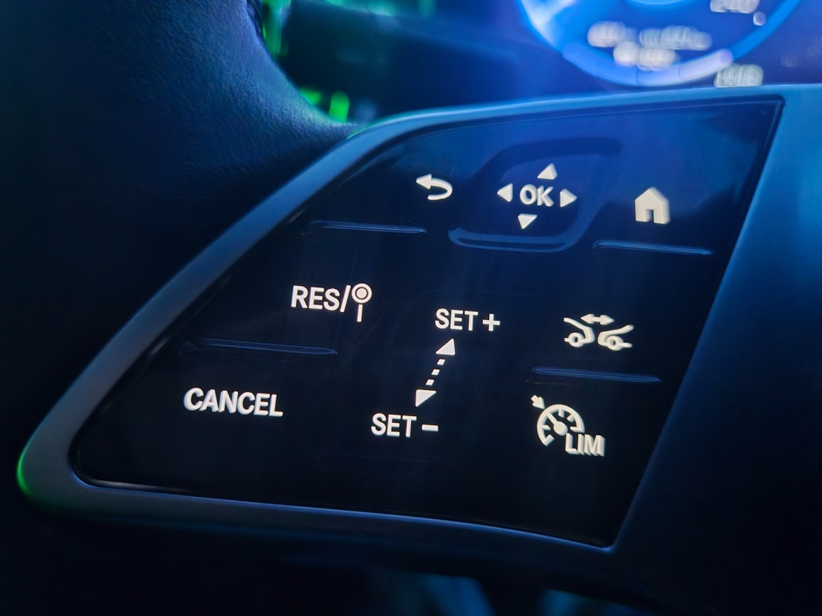 Mercedes-Benz EQE, 2022 — фото 6 из 12