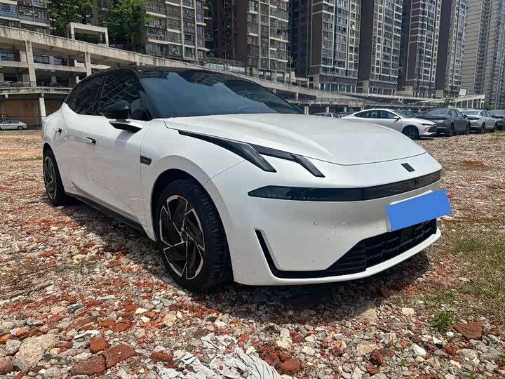 Lynk & Co 07 EM-P Hybrid, 2024 — фото 3 из 9
