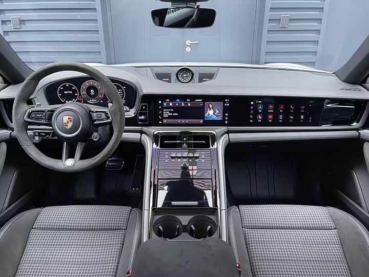 Porsche Panamera, 2025 — фото 9 из 9