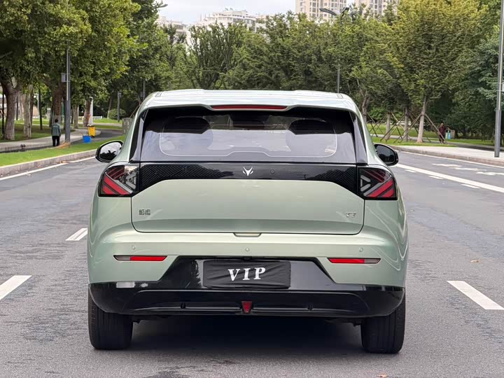 BAIC Arcfox T1, 2025 — фото 5 из 9