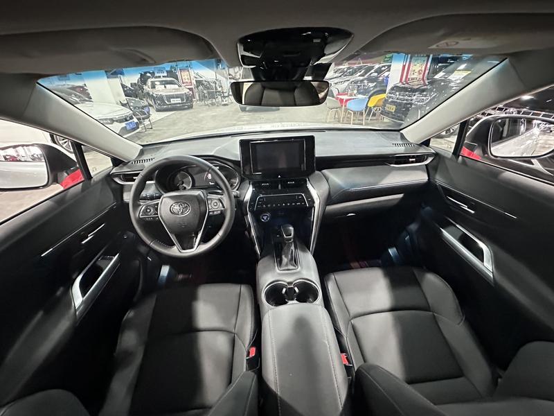 Toyota Venza, 2023 — фото 10 из 12