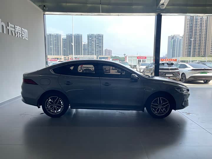 BYD Qin Plus, 2024 — фото 7 из 9