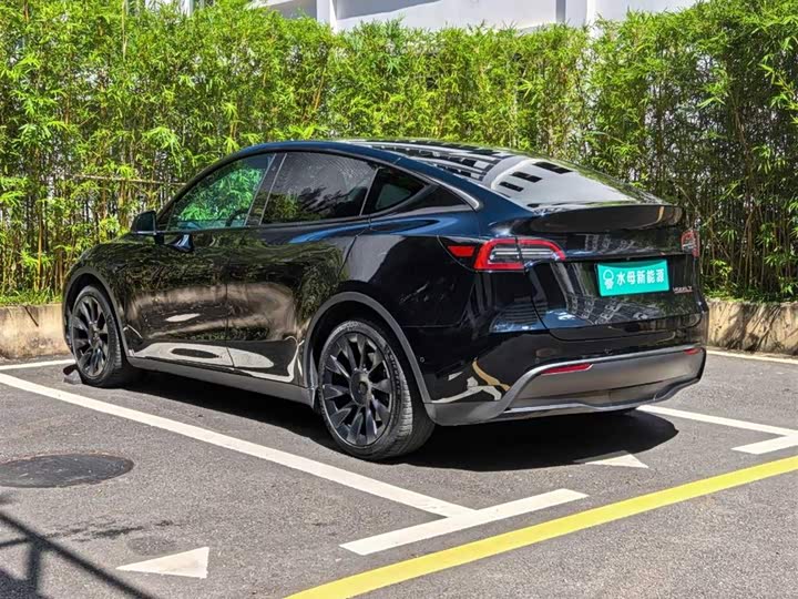 Tesla Model Y, 2022 — фото 6 из 9
