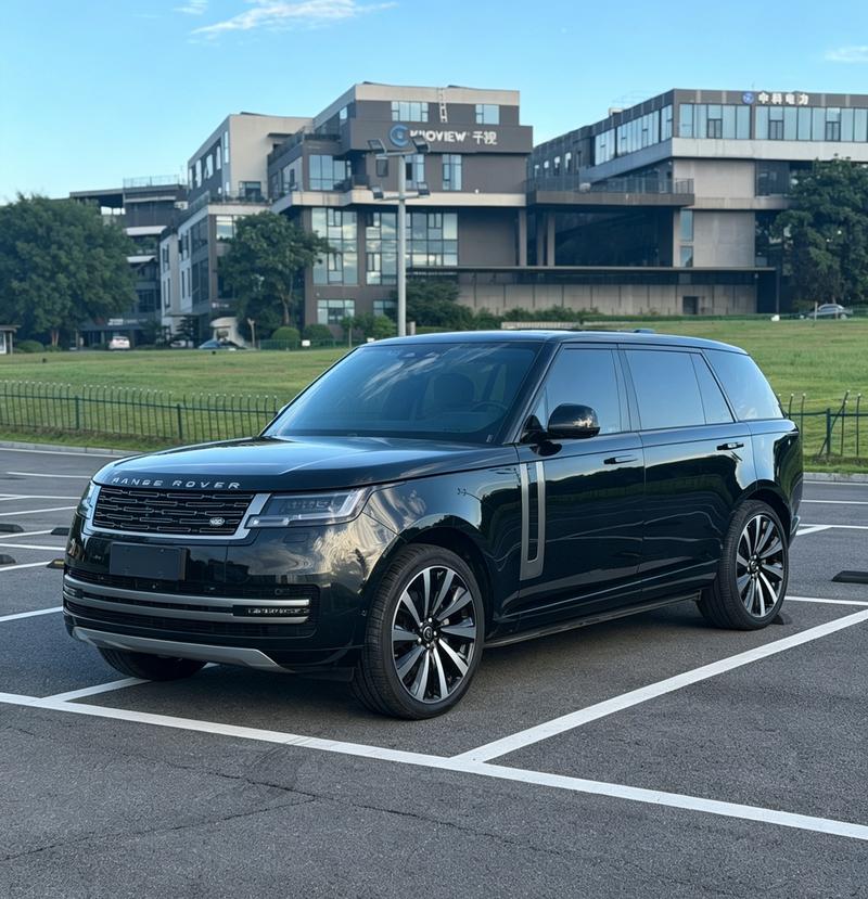 Land Rover Range Rover, 2023 — купить в Москве под ключ