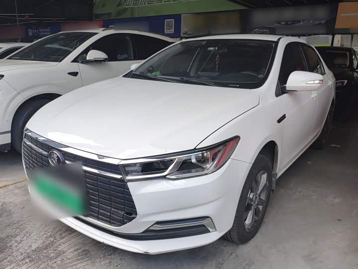 BYD Qin EV, 2022 — фото 2 из 9