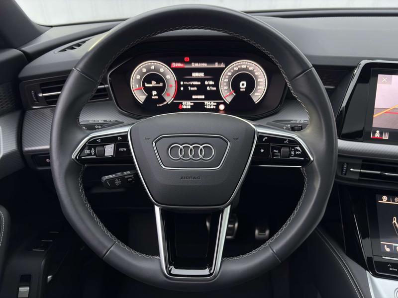 Audi Q6, 2025 — фото 10 из 12