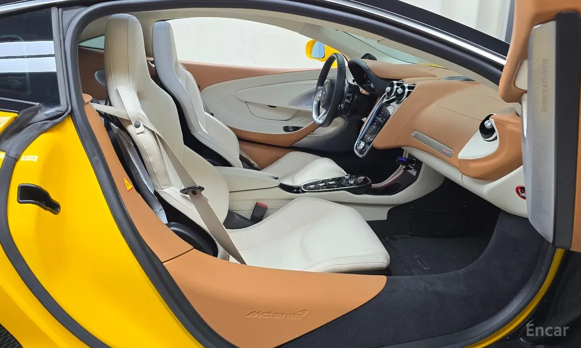 McLaren GT, 2022 — фото 11 из 12