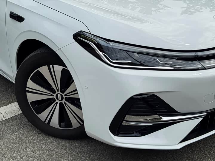Geely Galaxy A7, 2025 — фото 4 из 9