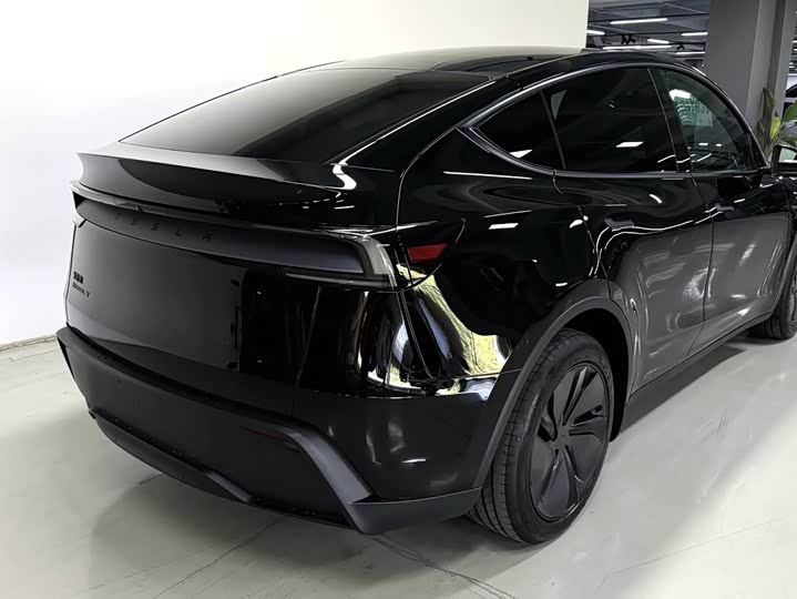 Tesla Model Y, 2026 — фото 7 из 7