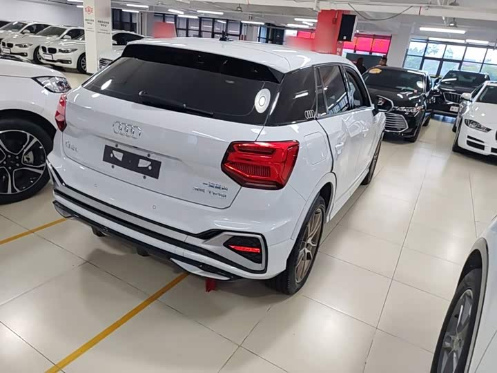Audi Q2L, 2024 — фото 7 из 9
