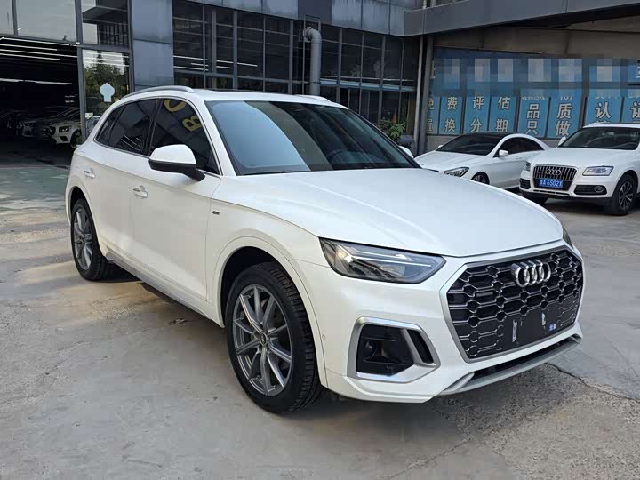Audi Q5L, 2022 — фото 3 из 9