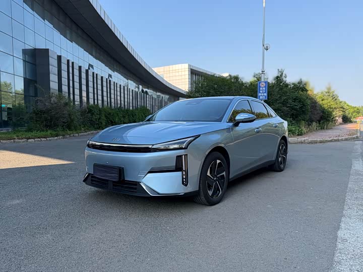 Geely Galaxy L6, 2025 — купить в Москве под ключ