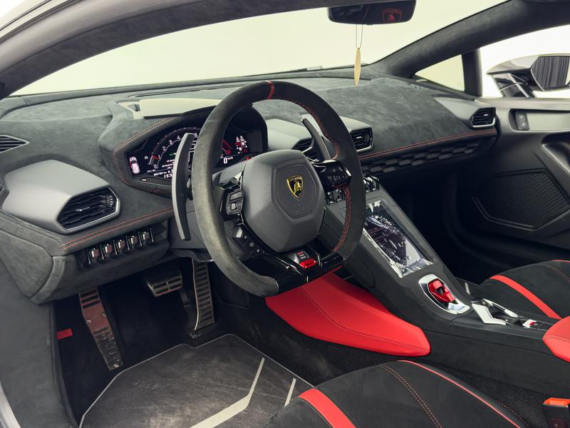 Lamborghini Huracán, 2022 — фото 7 из 10