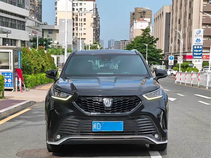 Toyota Crown Kluger, 2022 — фото 2 из 9