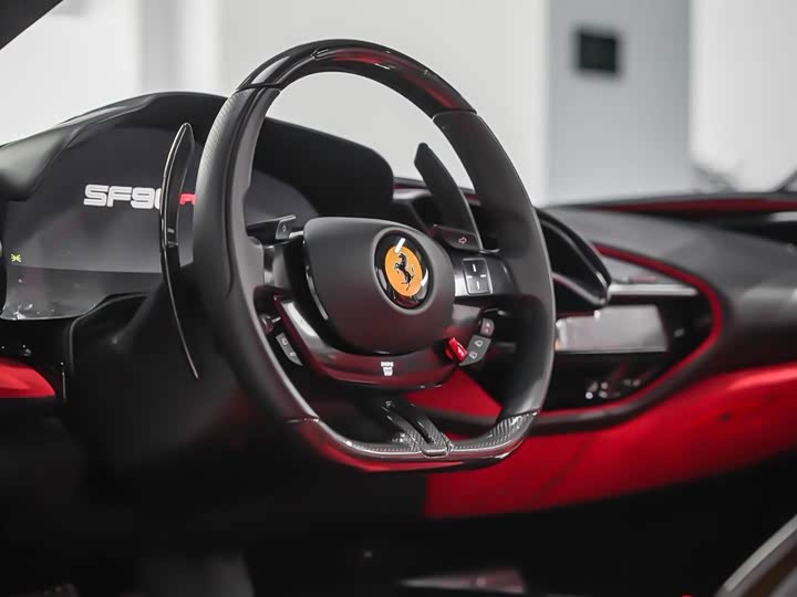 Ferrari SF90, 2024 — фото 8 из 9