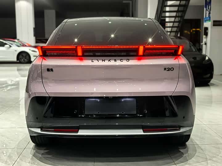 Lynk & Co Z20, 2025 — фото 5 из 9