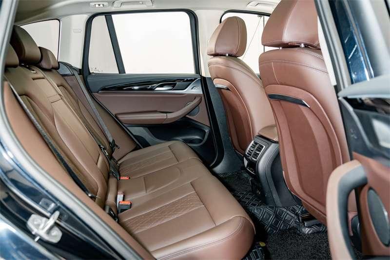 BMW iX3, 2023 — фото 11 из 12