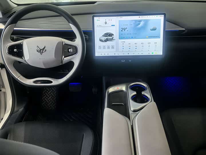 BAIC Arcfox Alpha T5, 2026 — фото 7 из 9