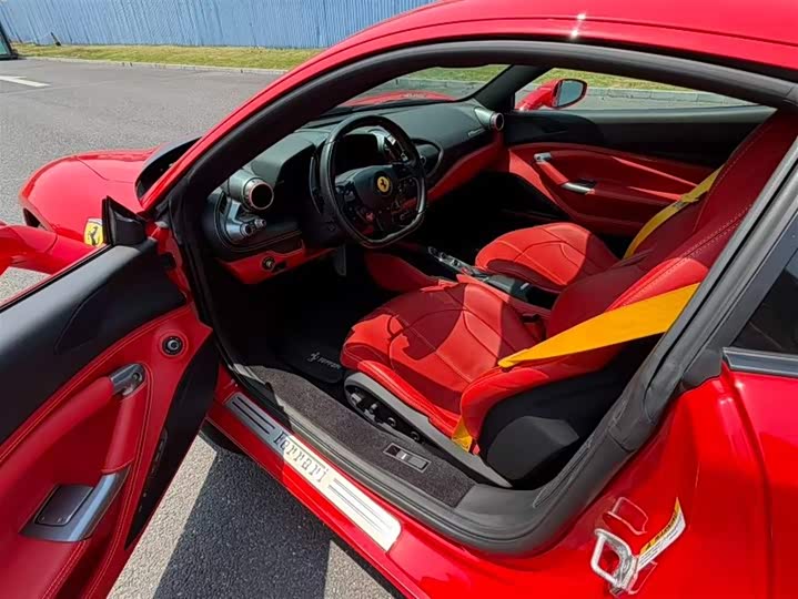 Ferrari F8, 2022 — фото 8 из 9