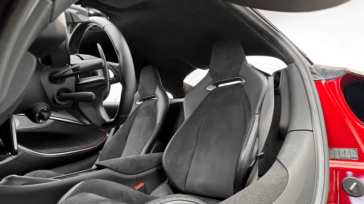 McLaren Artura, 2023 — фото 10 из 10