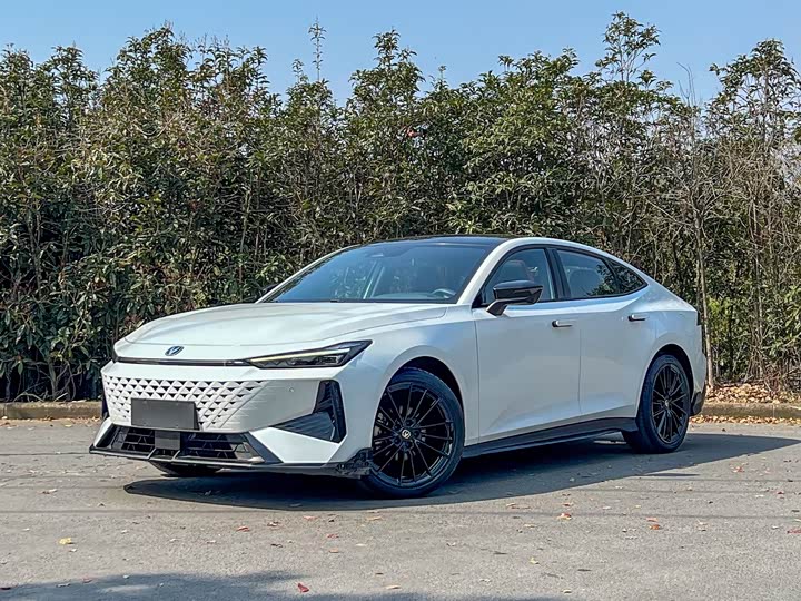 Changan UNI-V, 2023 — купить в Иванове под ключ