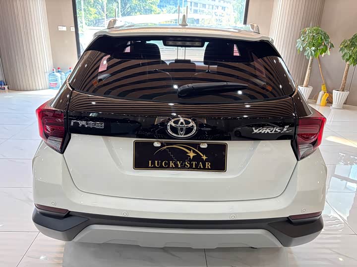 Toyota Yaris L Hatchback, 2022 — фото 4 из 9