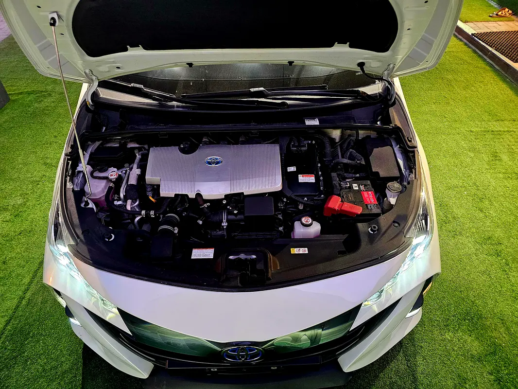 Toyota Prius, 2022 — фото 6 из 10