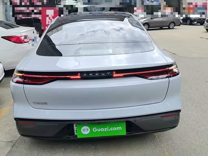 Geely Galaxy Starshine 8 EM-i, 2025 — фото 6 из 9