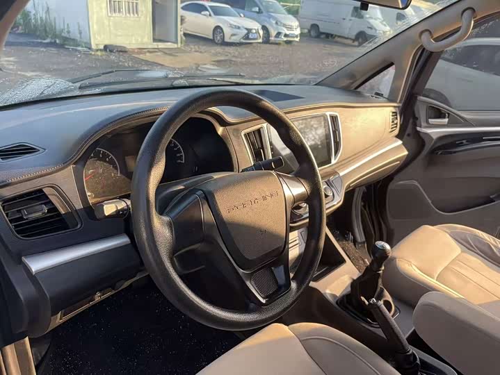 Dongfeng Forthing Lingzhi M5, 2022 — фото 5 из 9