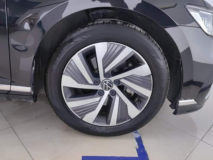 Volkswagen Magotan GTE Hybrid, 2022 — фото 6 из 9