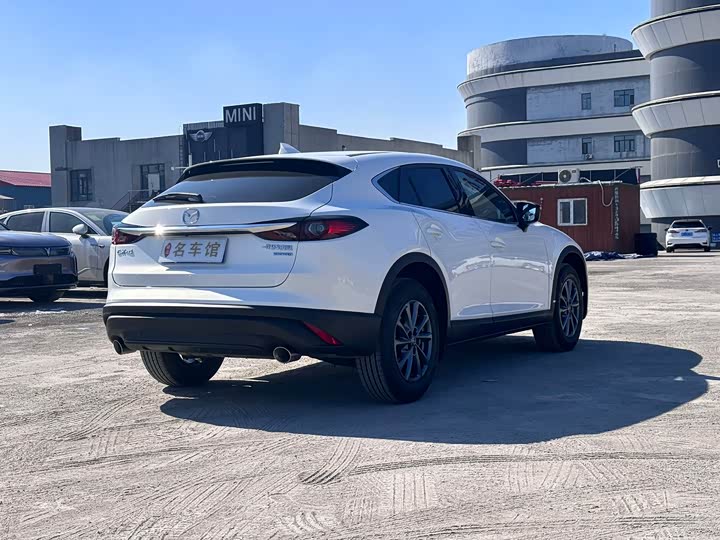 Mazda CX-4, 2022 — фото 8 из 9