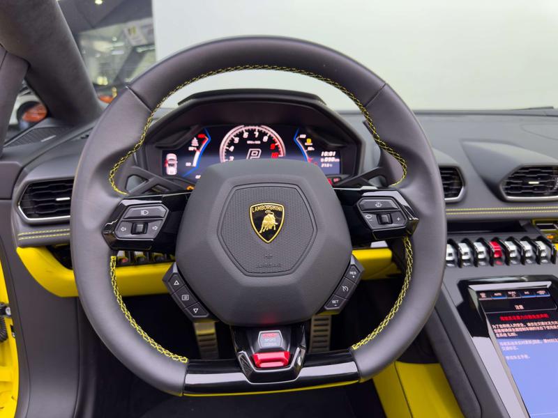 Lamborghini Huracán, 2022 — фото 10 из 12