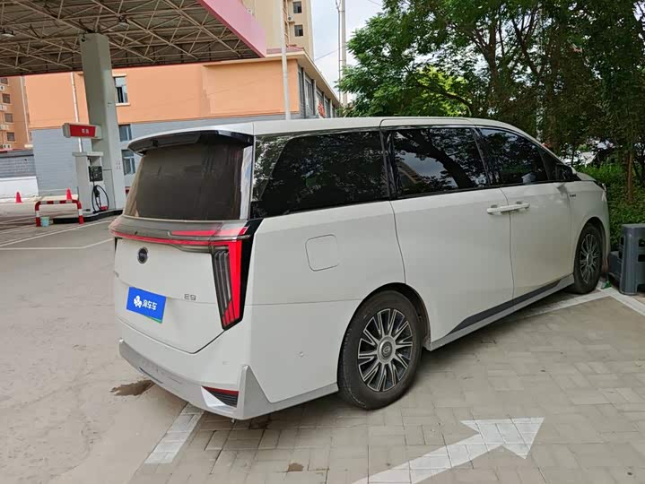 GAC Trumpchi E9, 2023 — фото 3 из 9
