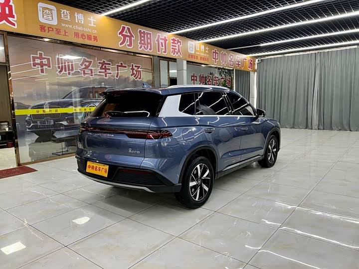 BYD Song Pro Hybrid, 2024 — фото 6 из 9