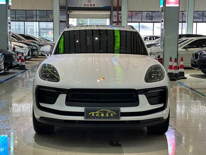Porsche Macan, 2025 — фото 2 из 9