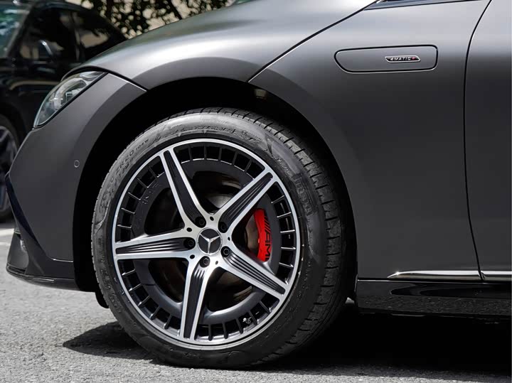Mercedes-Benz EQE AMG, 2024 — фото 8 из 9