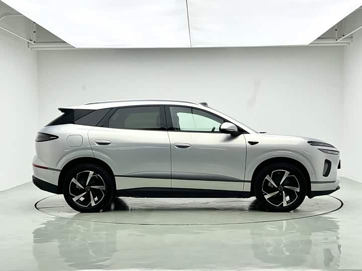 BYD Sea Lion 06 Hybrid/EV, 2026 — фото 6 из 9