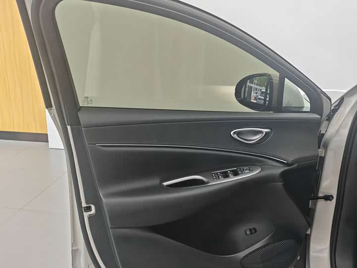 BYD Sea Lion 06 Hybrid/EV, 2025 — фото 8 из 9