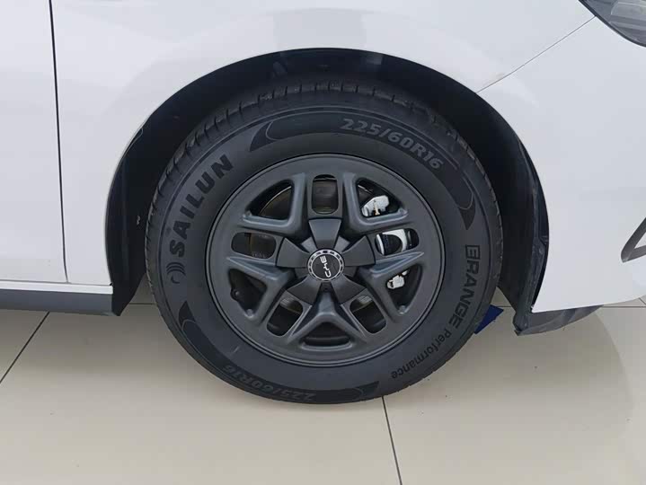 BYD Seal 05 DM-i Hybrid, 2025 — фото 6 из 9
