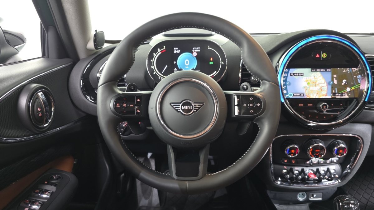 Mini Clubman, 2023 — фото 12 из 12