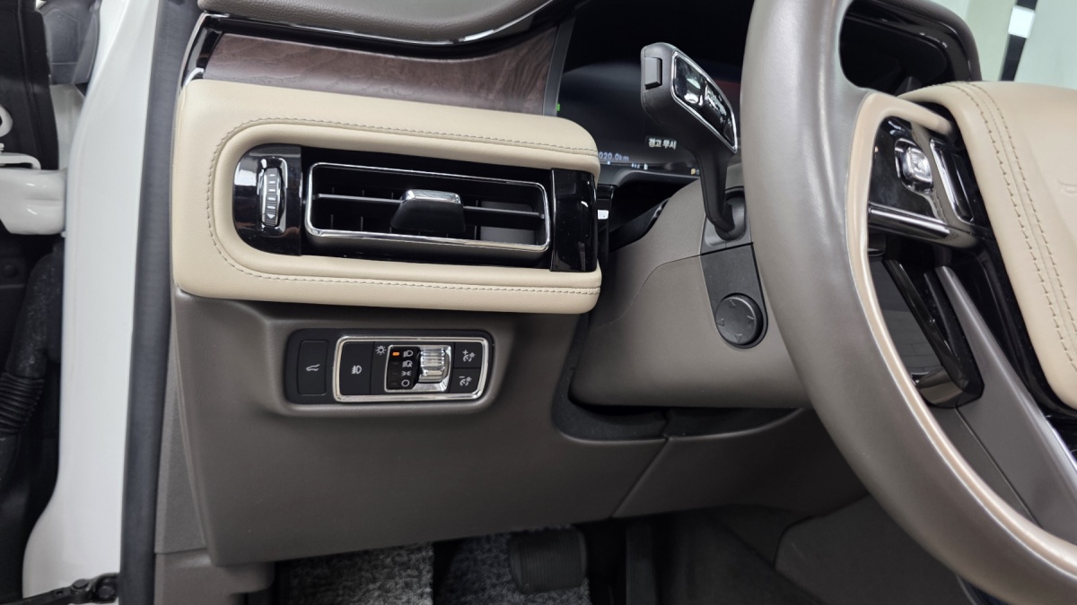 Lincoln Aviator, 2023 — фото 10 из 12